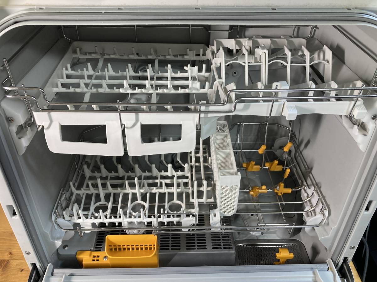 Panasonic 食洗機 6人分 45点 NP-TR9 手渡し可 Panasonic Panasonic 食洗機 6人分 45点 NP-TR9 手渡し可 Panasonic
