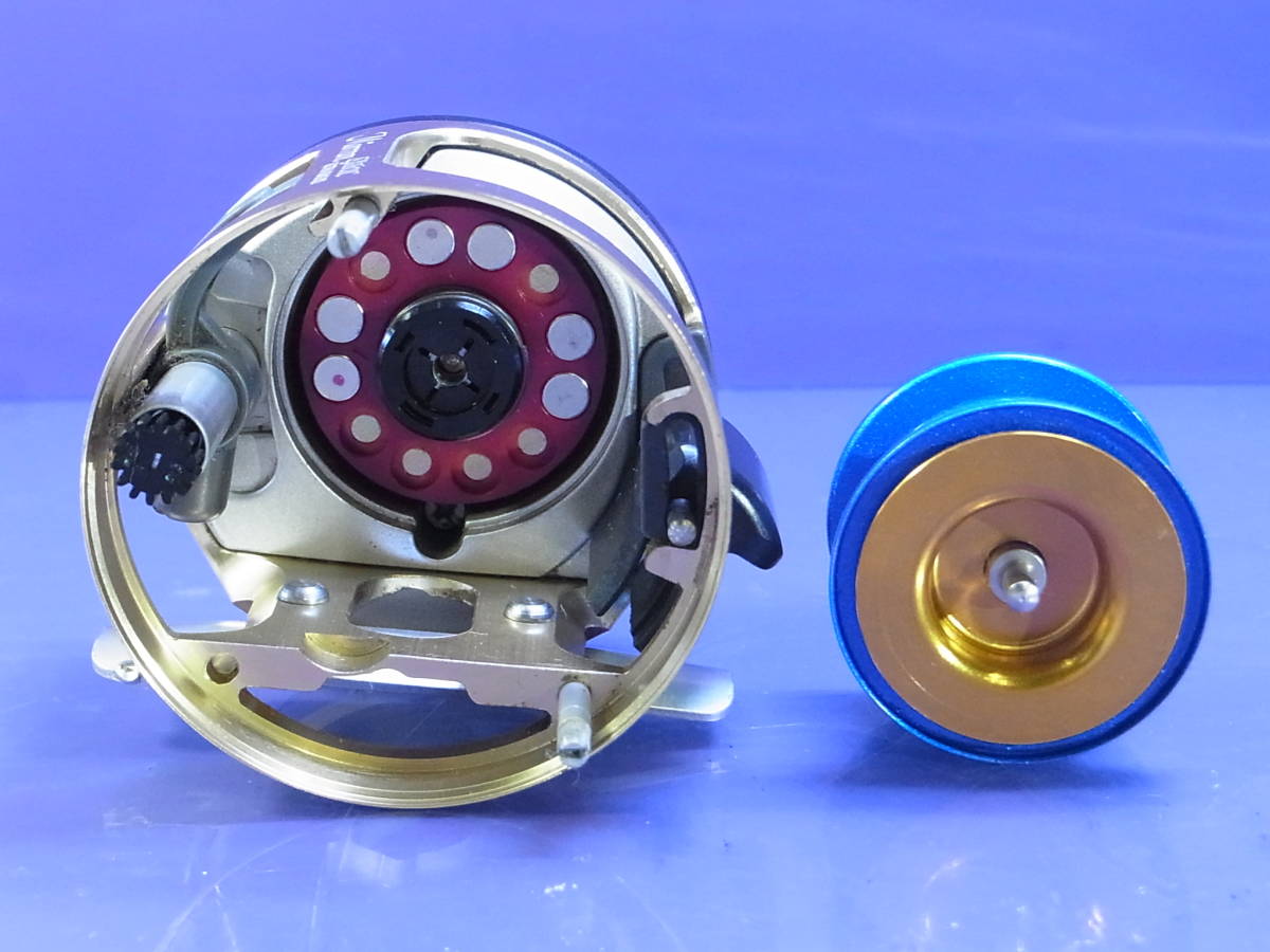 ☆ 美品↑ ☆ アブガルシア×ZPI ☆ AE-74 SX1601 ☆ 定￥85,800 ☆ 軽