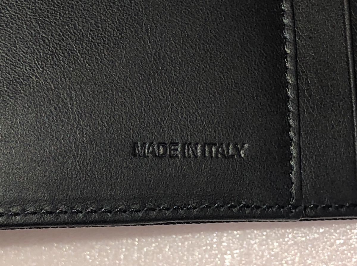 ほぼ未使用】PRADA プラダ M2 ロゴプレート 二つ折り財布（小銭入れ 