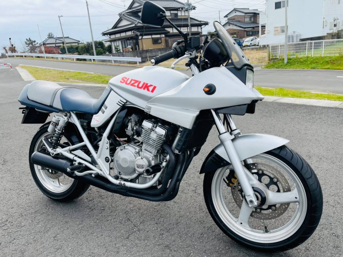 SUZUKI GSX250S KATANA GJ76A カタナ250 シルバー/赤 売り切り(検 CB