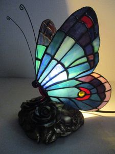 限 定 販 売 未使用 四角錐吊り下げ型 ステンドグラス 春爛漫 花と蝶 テーブルランプ フロアスタンド