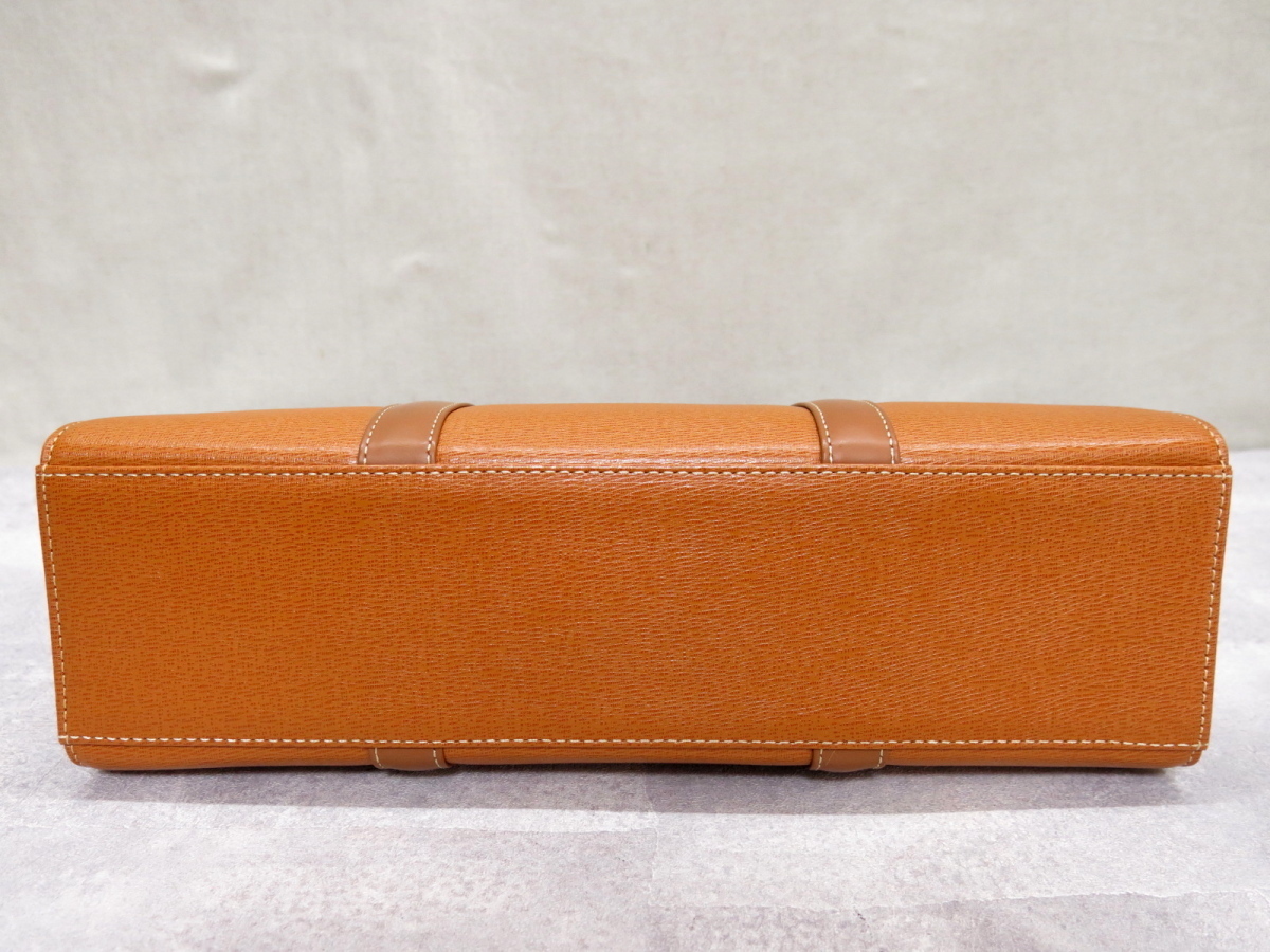 ○未使用○BURBERRY バーバリー○カーフ レザー 本革○ゴールド金具 