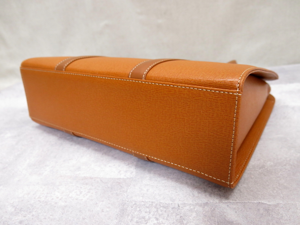 ○未使用○BURBERRY バーバリー○カーフ レザー 本革○ゴールド金具 