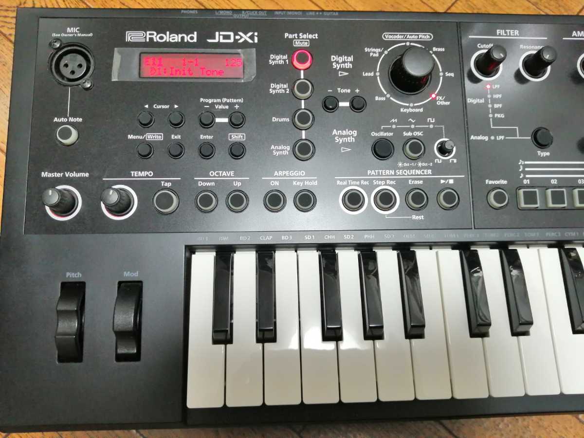 Roland JD-Xi Analog⁄Digital Interactive 37-Key JD-XI com 