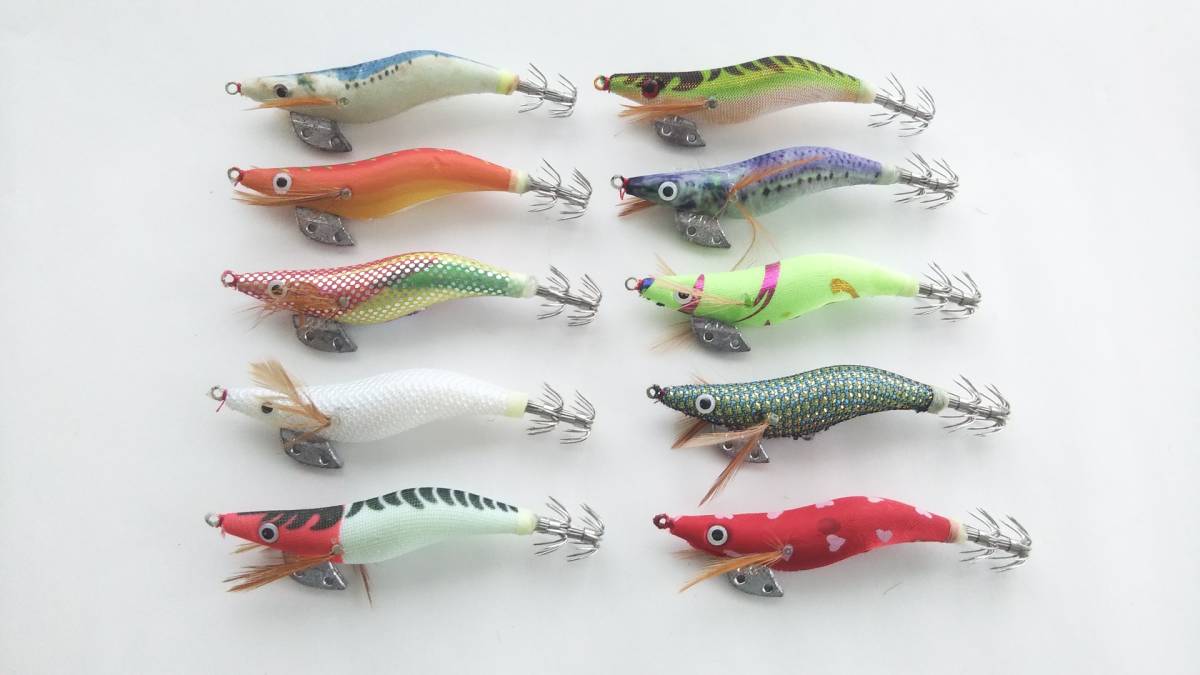 餌木 エギ 2 5号 10色セット ケース付き ラトル入りあり アオリイカ ヤリイカ スルメイカ マイカ エギング 若干難あり D111 2 5号 売買されたオークション情報 Yahooの商品情報をアーカイブ公開 オークファン Aucfan Com