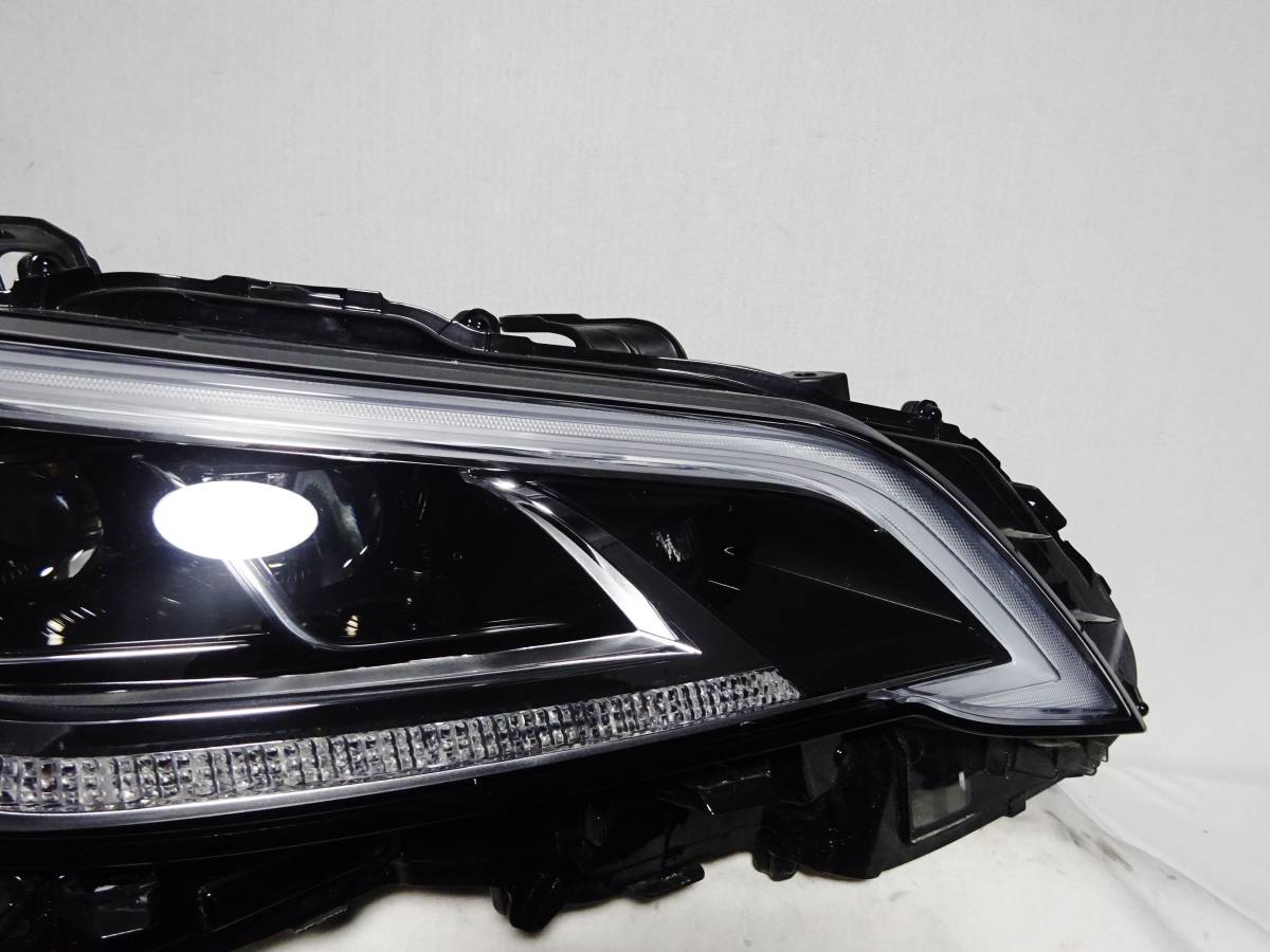 美品 程度良好 クラウン ARS220 220 RS シーケンシャル 3眼 LED ヘッド