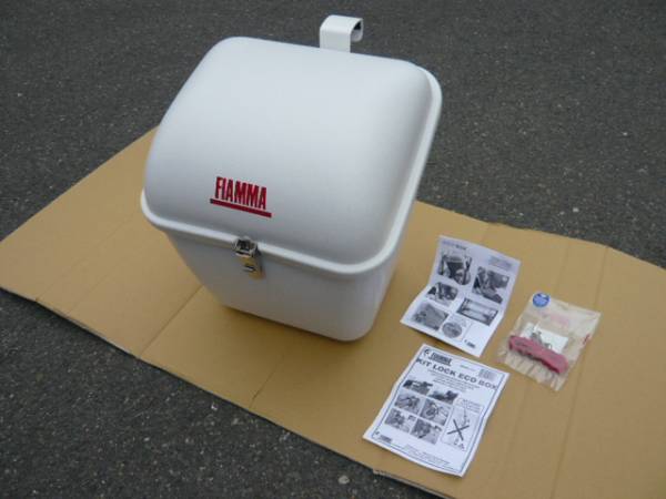 キャンピングカーラダー用ボックス フィアマ エコボックス美品(ルーフ