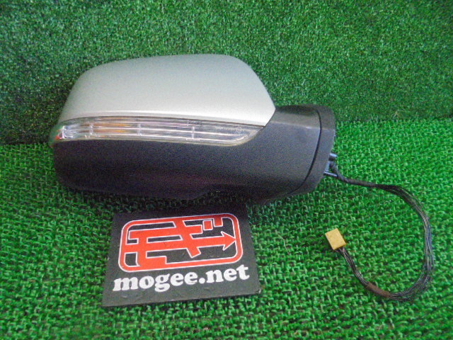  7DX3669DE5 メルセデスベンツ Bクラス CBA-245232 W245 純正ウィンカー付き電格サイドドアミラー右(ドアミラー)｜売買されたオークション情報、yahooの商品情報をアーカイブ公開 - オークファン メルセデス・ベンツ用