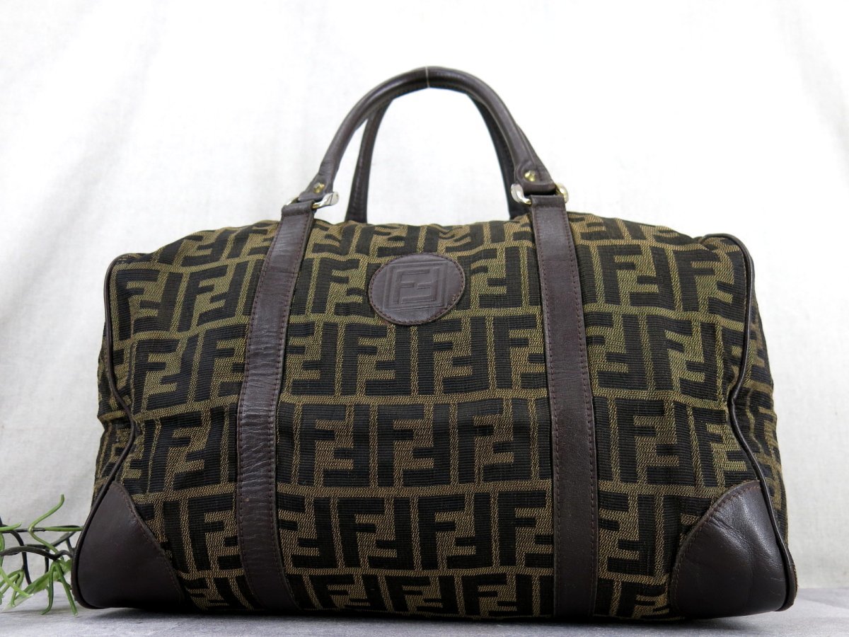 2026，定番 FENDI フェンディ ズッカ ナイロン キャンバス カーフ レザー 本革 ロゴ型押し ボストン バッグ こげ茶 肩掛け ヴィンテージ C2509(ボストンバッグ)｜売買されたオークション情報、yahooの商品情 かばん、バッグ