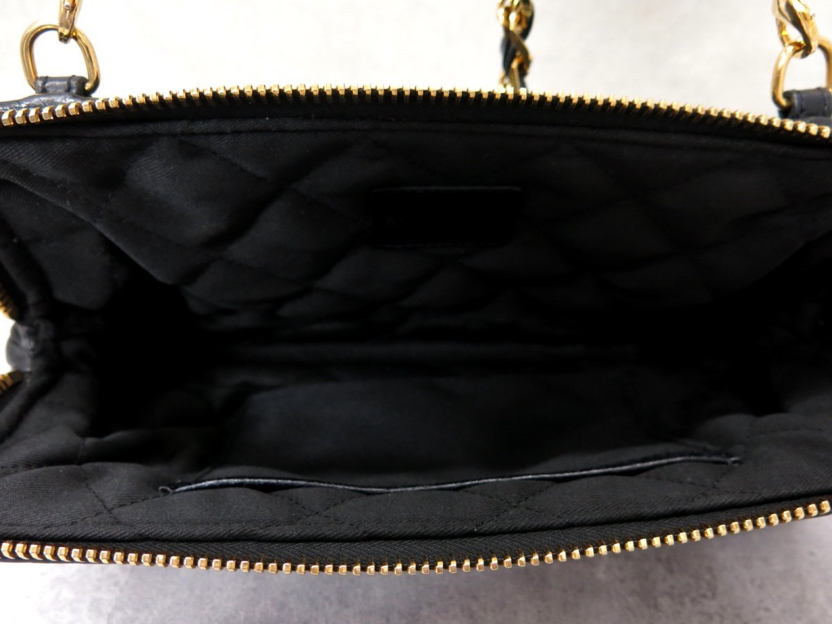 ○超美品○MONCLER モンクレール○しわ加工 キルティング レザー 本革 