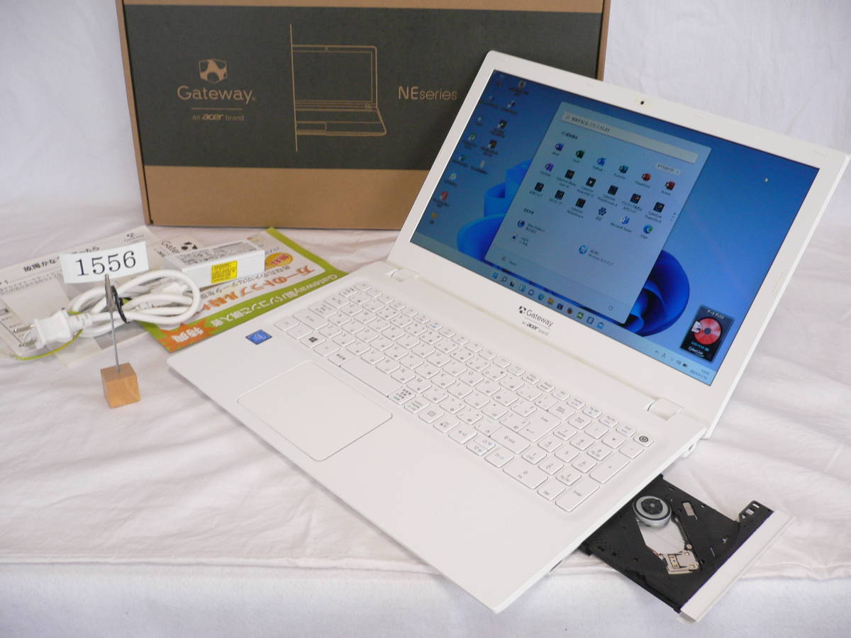極上品/高年式/大人気/富士通レッド色/カメラ/SSD256GB/USB3.0/高速