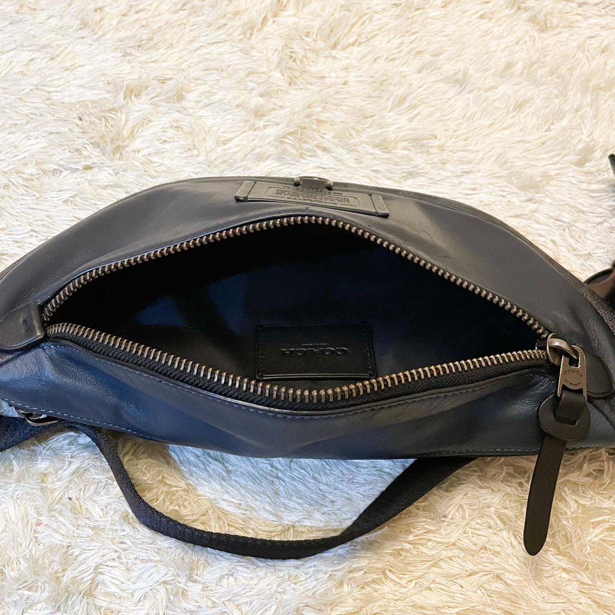 1円～ 高級品☆至極の逸品 COACH コーチ ボディバッグ ショルダー