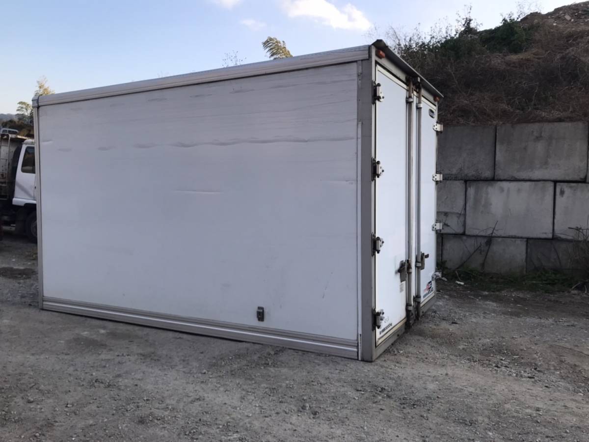 023 大阪府和泉市発 中古コンテナ 物置・倉庫・バイク保管・動物ハウス 