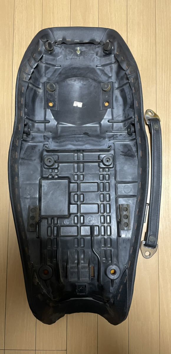 商品販売 FTR223 純正シート 中古