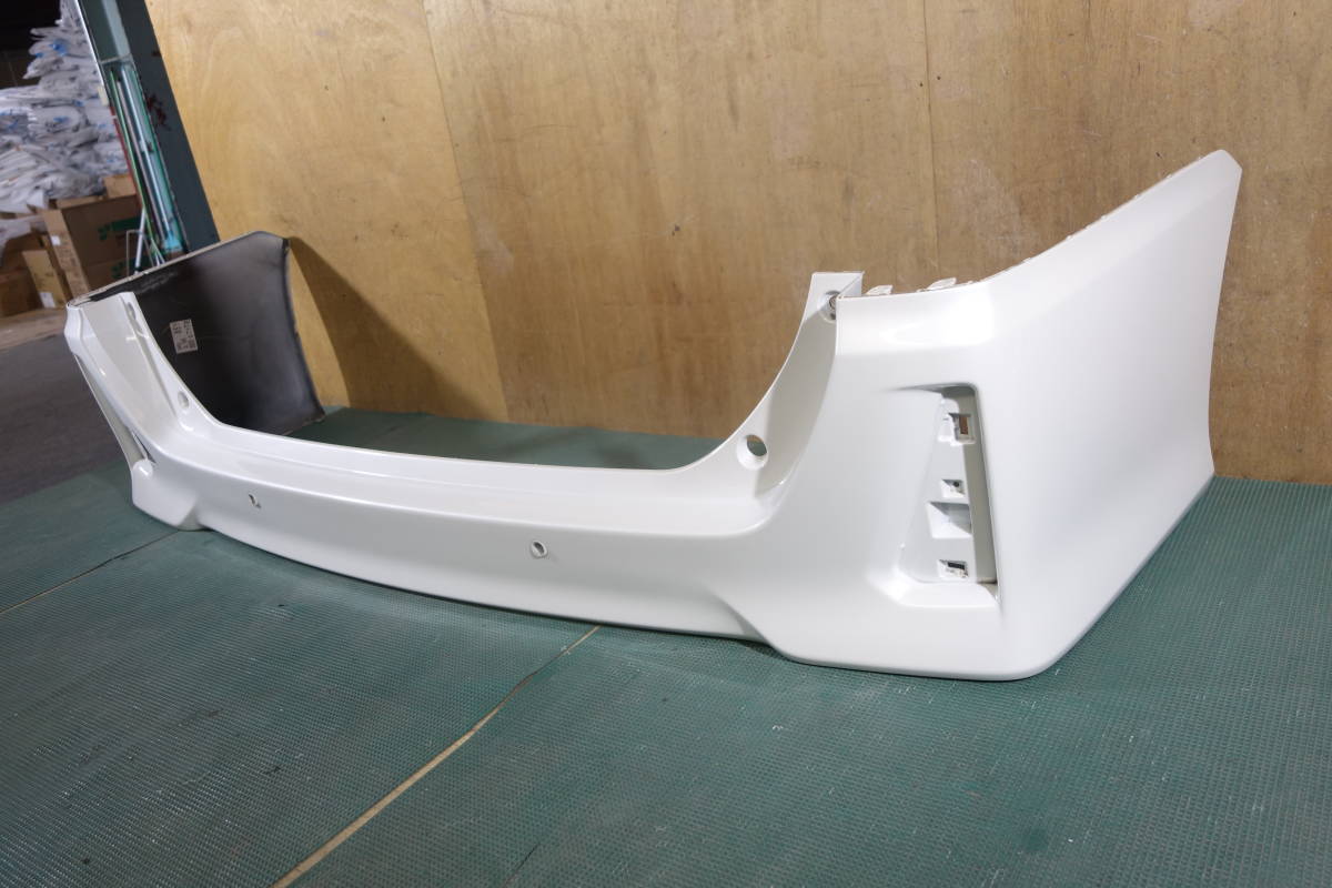 12092 良品 ZRR80W ヴォクシー ZS リアバンパー 070 パール 52159