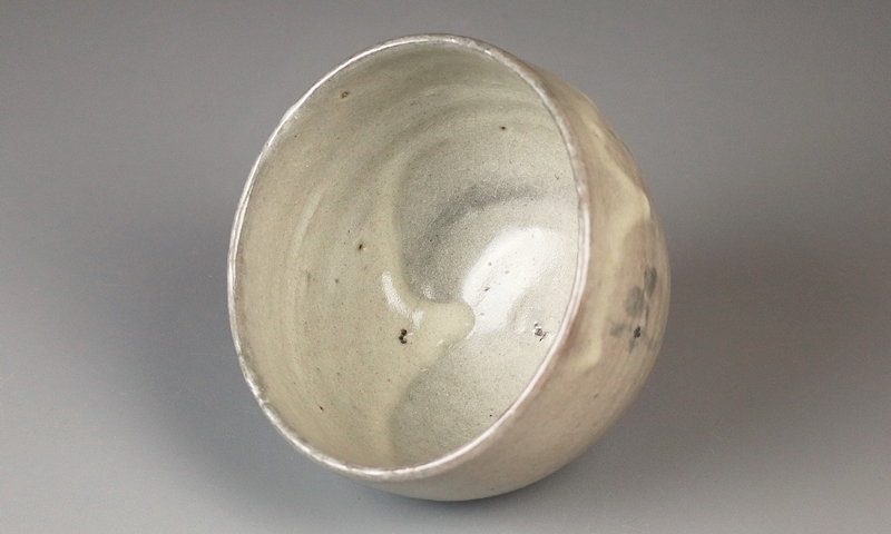 人間国宝【荒川豊蔵】秀逸作 唐津風茶碗 共箱 保証(茶碗)｜売買された