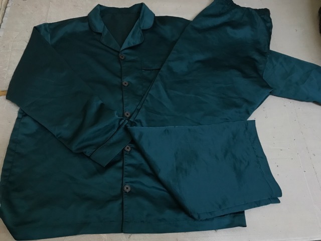 A Gu ジーユー パジャマ グリーン メンズ L パジャマ 売買されたオークション情報 Yahooの商品情報をアーカイブ公開 オークファン Aucfan Com