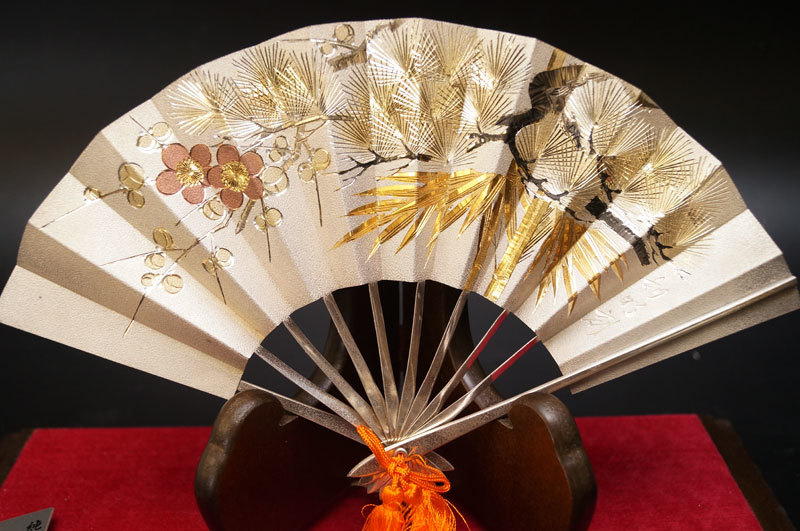 純銀◇末廣 扇 利昭作 110g 8号 松竹梅 置物 ガラスケース付-514 - 銀製