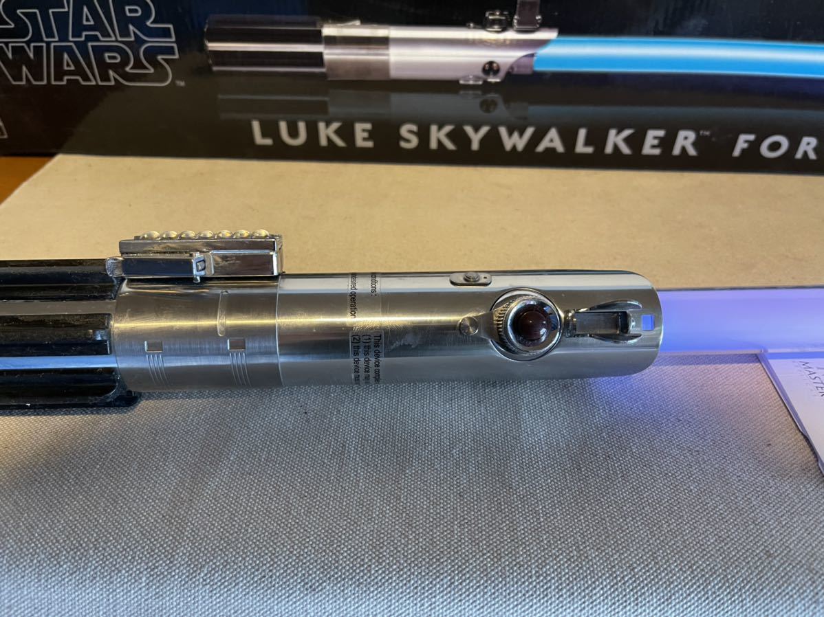 中古品 フォース FX ライトセーバー コレクティブル ルーク・スカイ