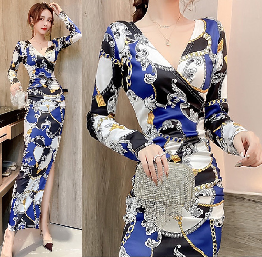 セクシー エロかわ ぴったりボディライン スカーフ柄 総柄 Vネック カシュクール ギャザー入 スリット入 ロングワンピース Mサイズ 売買されたオークション情報 Yahooの商品情報をアーカイブ公開 オークファン Aucfan Com