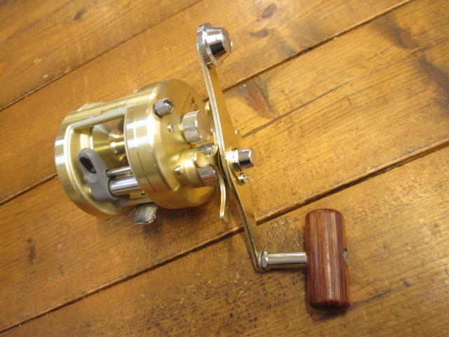 シマノ SHIMANO カルカッタ CALCUTTA 小船401 中古 【公式通販】