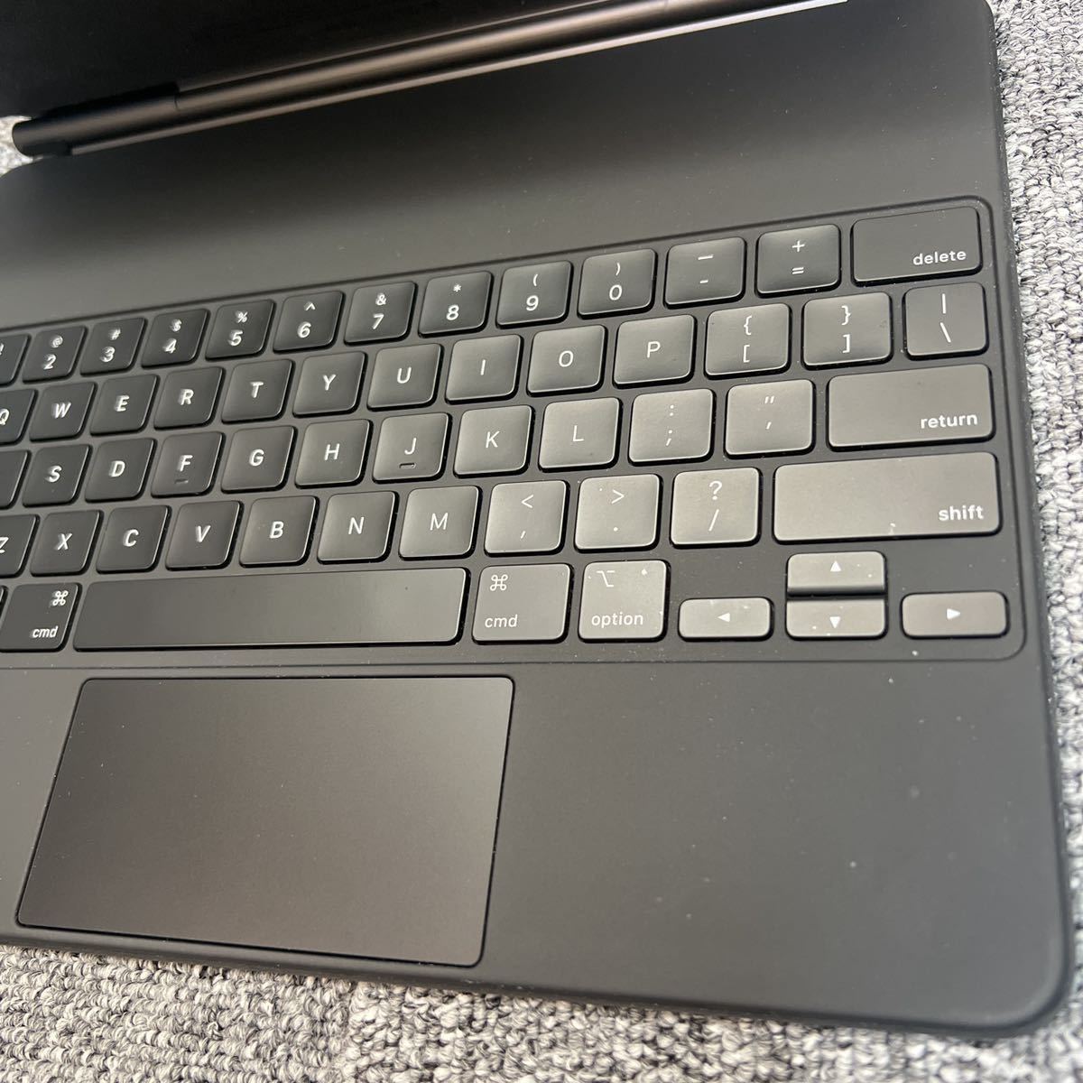 美品】12.9インチiPad Pro(第4世代)用 5世代でも使用可 Magic Keyboard 