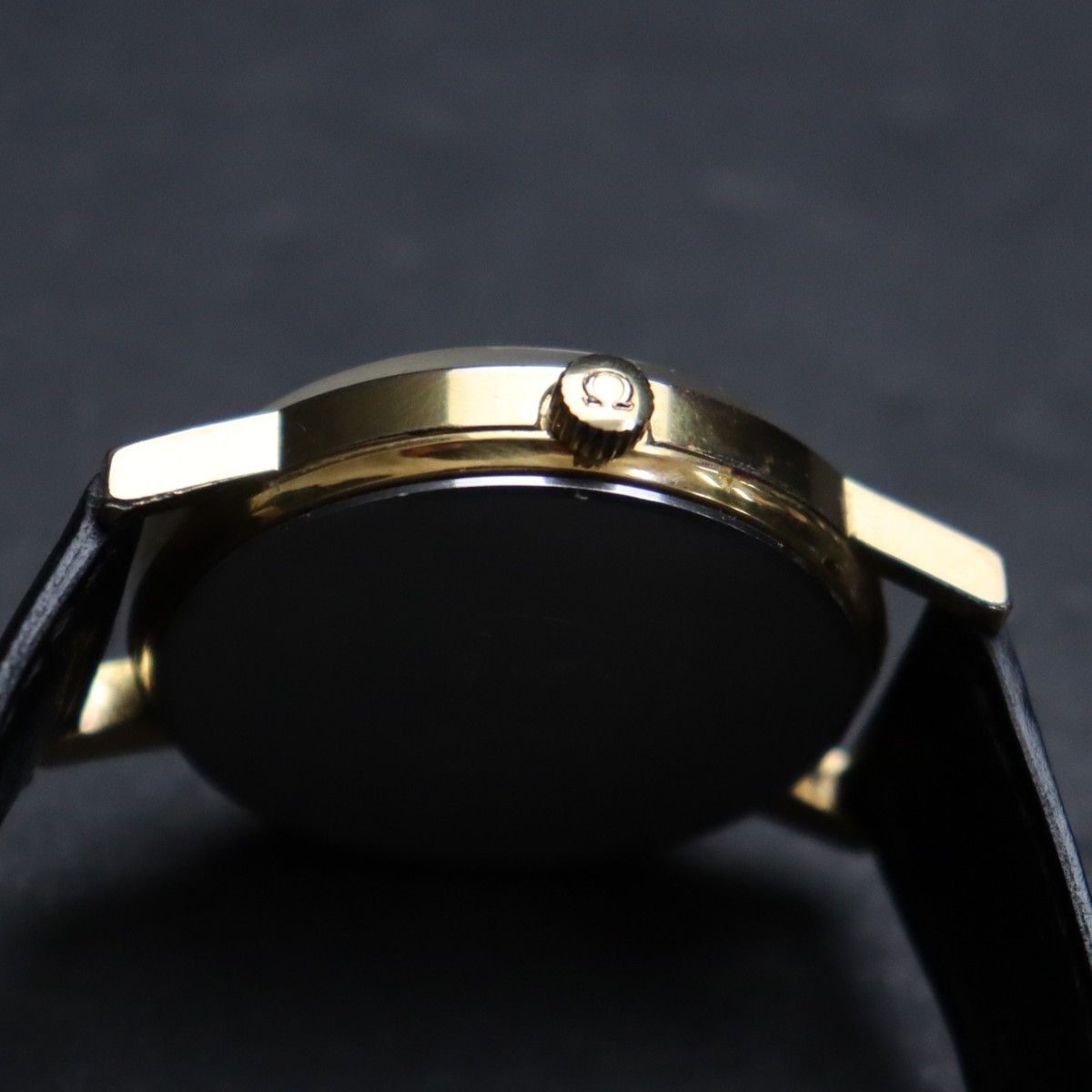OMEGA オメガ TOOL 9070 手巻き ゴールド文字盤 デイト スイス製 新品 