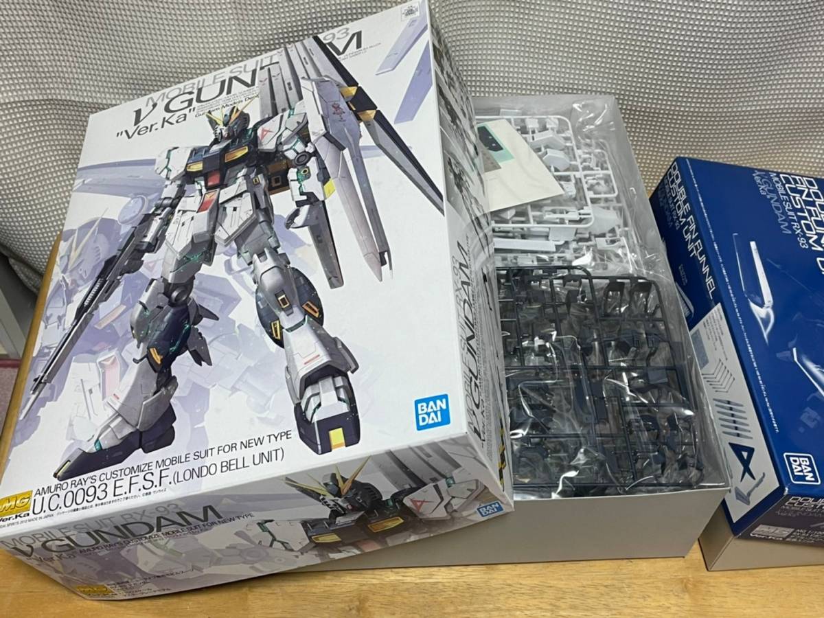 MG「νガンダム Ver.Ka」＆「ダブルフィンファンネル カスタムユニット 