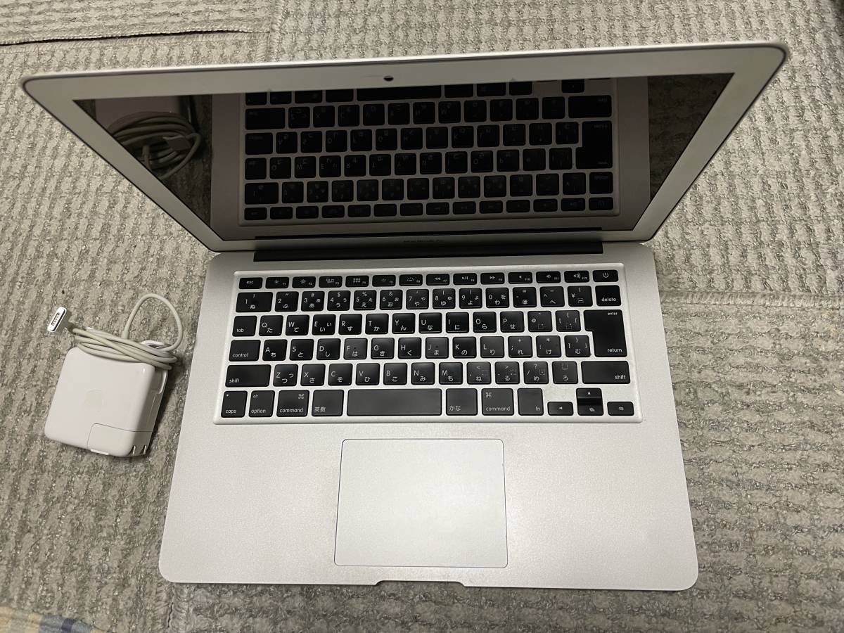 中古動作品 / MacBook Air 2017 / 13インチ / A1466 / Core i5