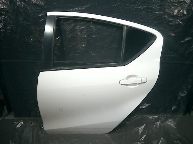 アクア DAA-NHP10 左RドアASSY 67004-52470 G アクア DAA-NHP10