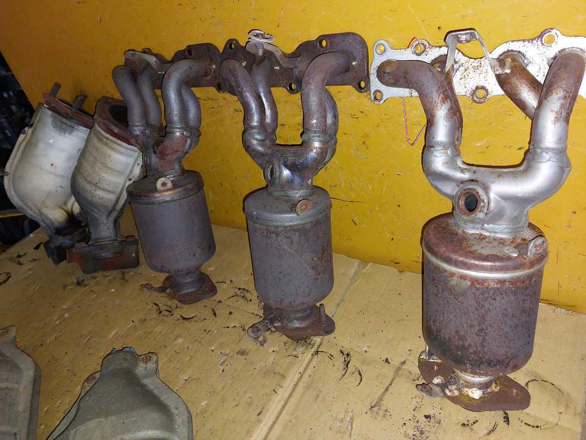 RA2 プレオ EN07U 触媒(触媒、エキマニ、フロントパイプ)｜売買  