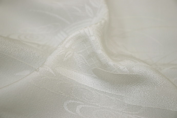 inagoya□【新作】本日の目玉商品☆WHITE SILK☆◇高級紋意匠-美しい地