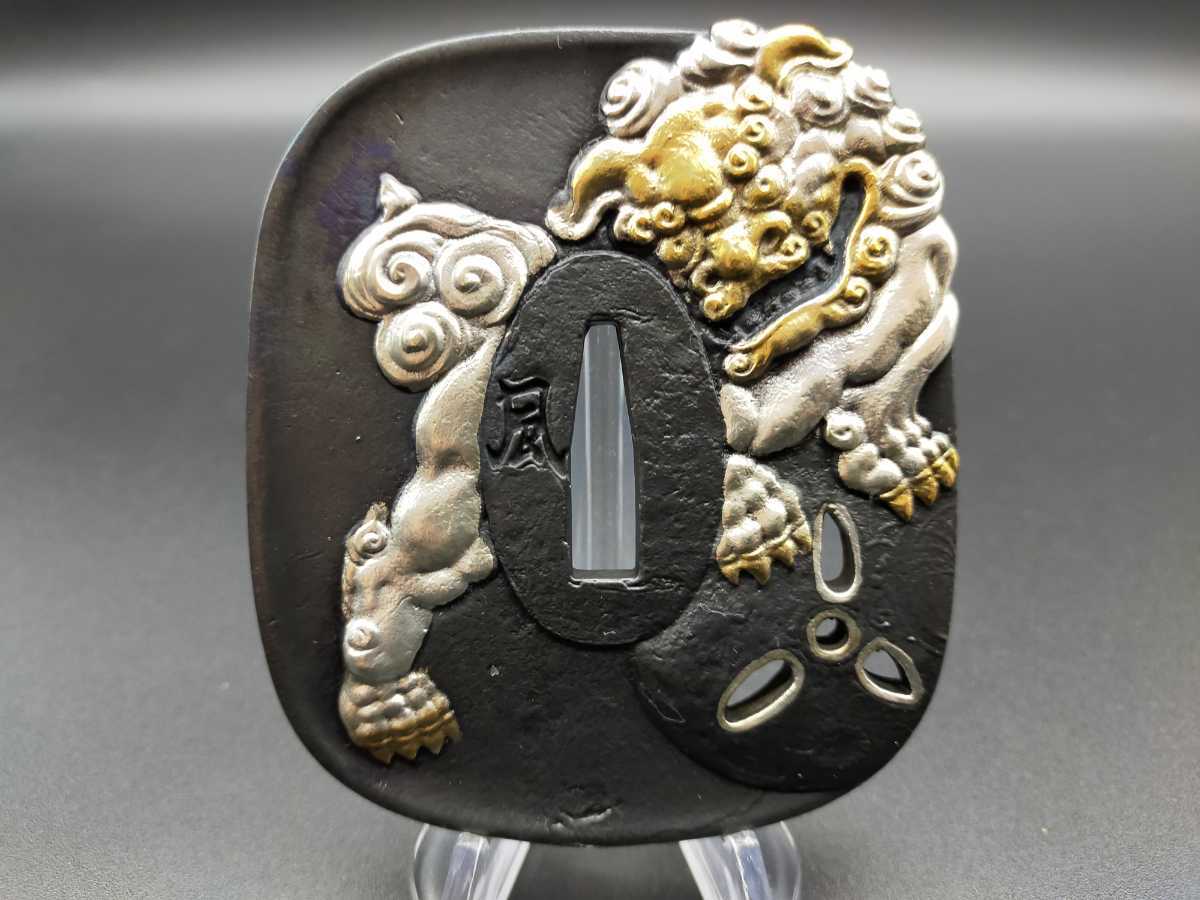 日本刀装具 唐草卍字金輪の図 刀鍔 銅地 細工 絵金銀 刀剣美術 武道具