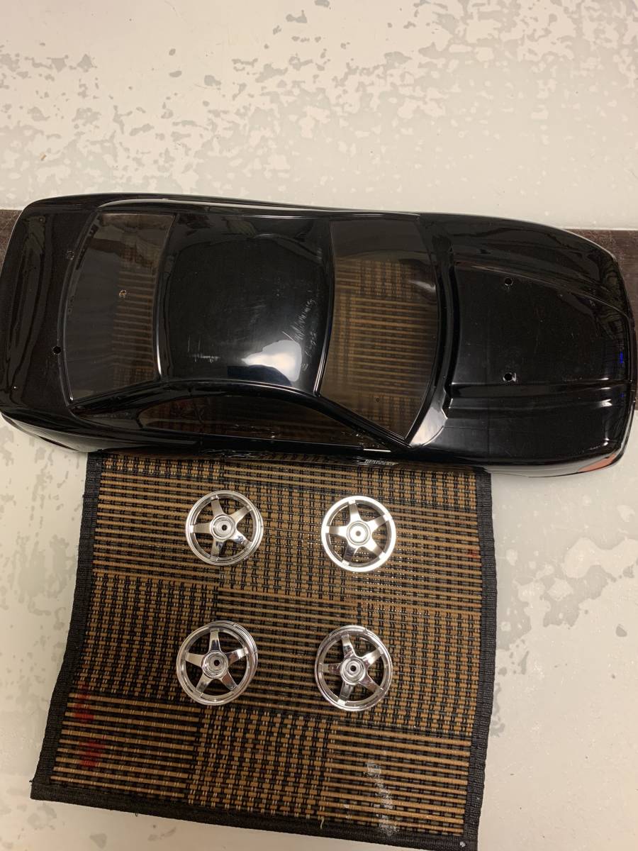 ムスタングラジコンボディ10分の1アルミホイール付_7