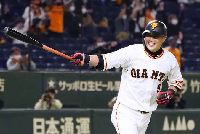 元読売ジャイアンツ 巨人軍 亀井善行選手 直筆サイン 非売品ロゴ色紙 検 坂本勇人 丸佳浩 岡本和真 菅野智之 サイン 売買されたオークション情報 Yahooの商品情報をアーカイブ公開 オークファン Aucfan Com