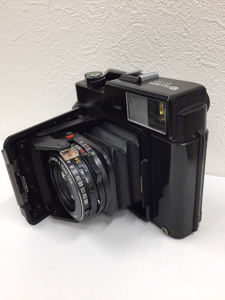 驚きの破格値，正規品 富士フィルム FUJIFILM GS645 Pro EBC FUJINON S 75mm F3.4 ファインダー内カビ クモリなし シャッター動作音確認済(富士フイルム、富士写真フイルム)｜売買されたオークション情報、yahooの商品情報を 中判