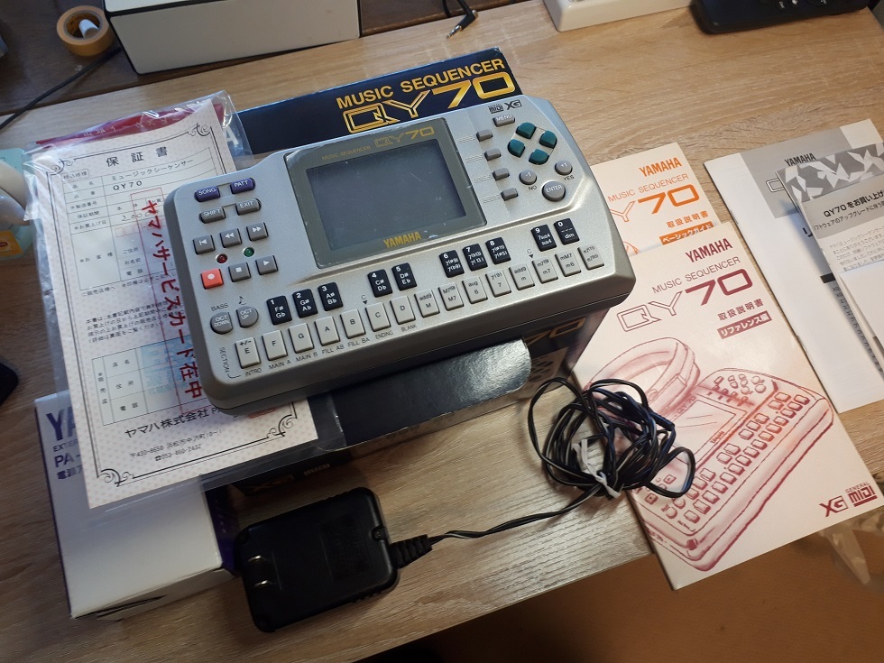 YAMAHA QY70 中古 動作確認済み YAMAHA QY70 シーケンサー 動作確認