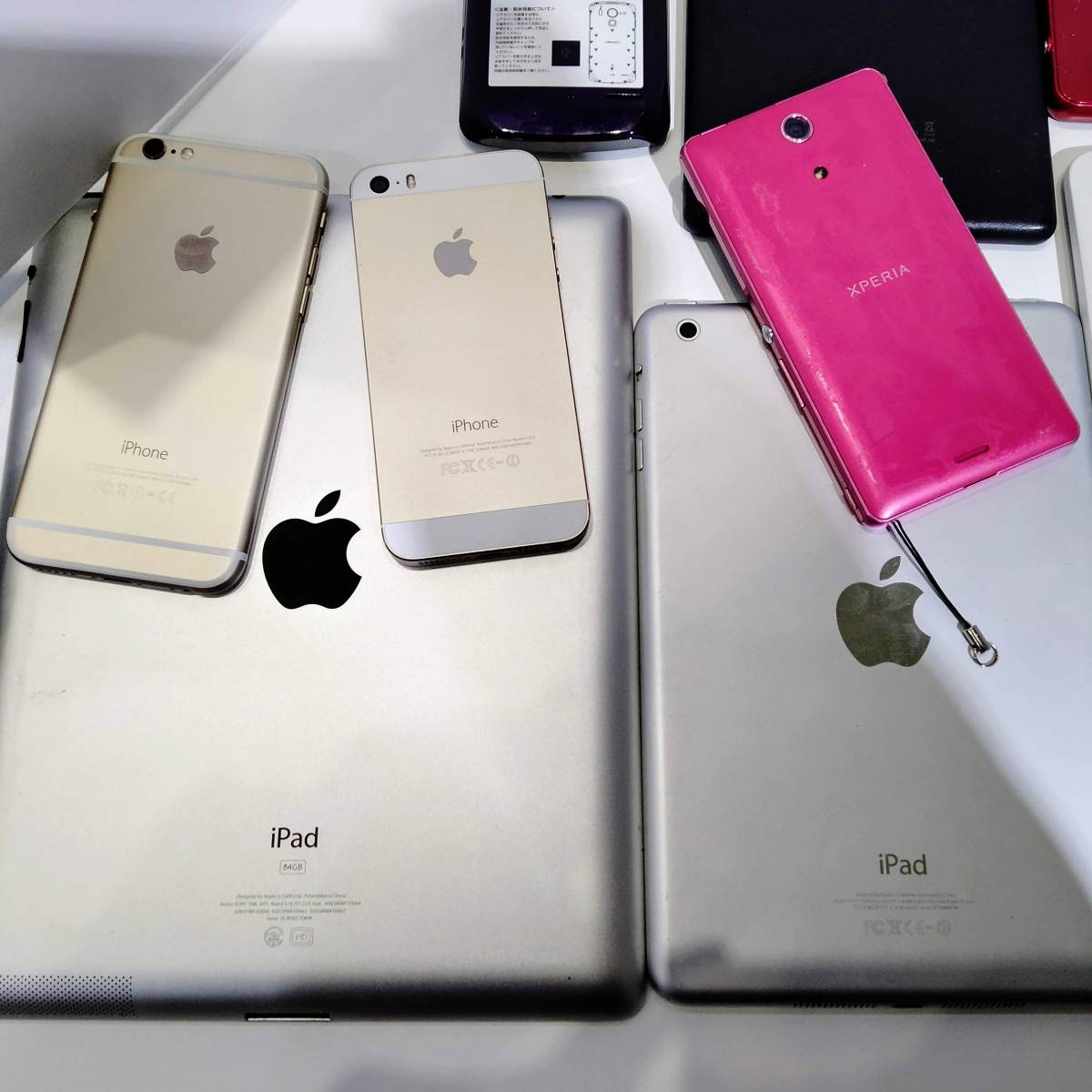 【D-358】ジャンク携帯電話おまとめ　ガラケー29台、Android8台、iPhone2台、iPad2台、kidle1台 ガラケー 携帯電話 まとめ ガラケー3台 古い携帯電話39台 ムスビー｜モバイル市場☆スマホ☆ガラケー☆ジャンク携帯☆50台
