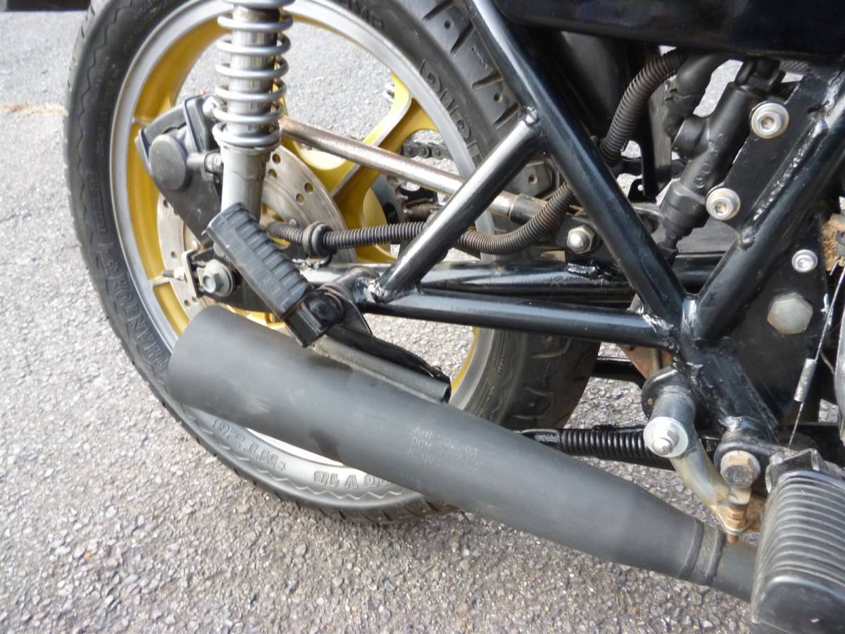 ◇Z250FT 1型ガソリンタンク(KZ250A) 再塗装等レストア用(中古