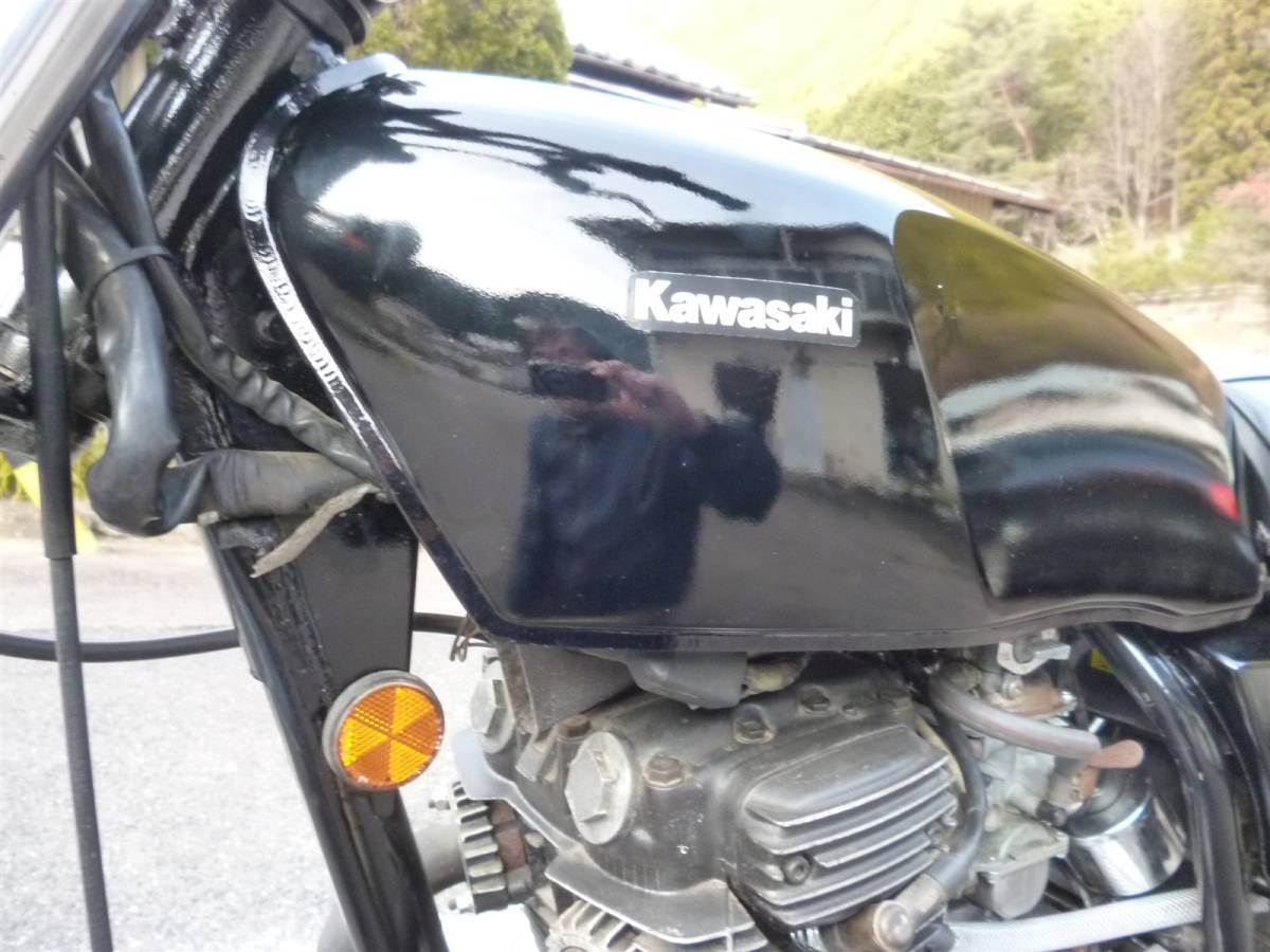 ◇Z250FT 1型ガソリンタンク(KZ250A) 再塗装等レストア用(中古