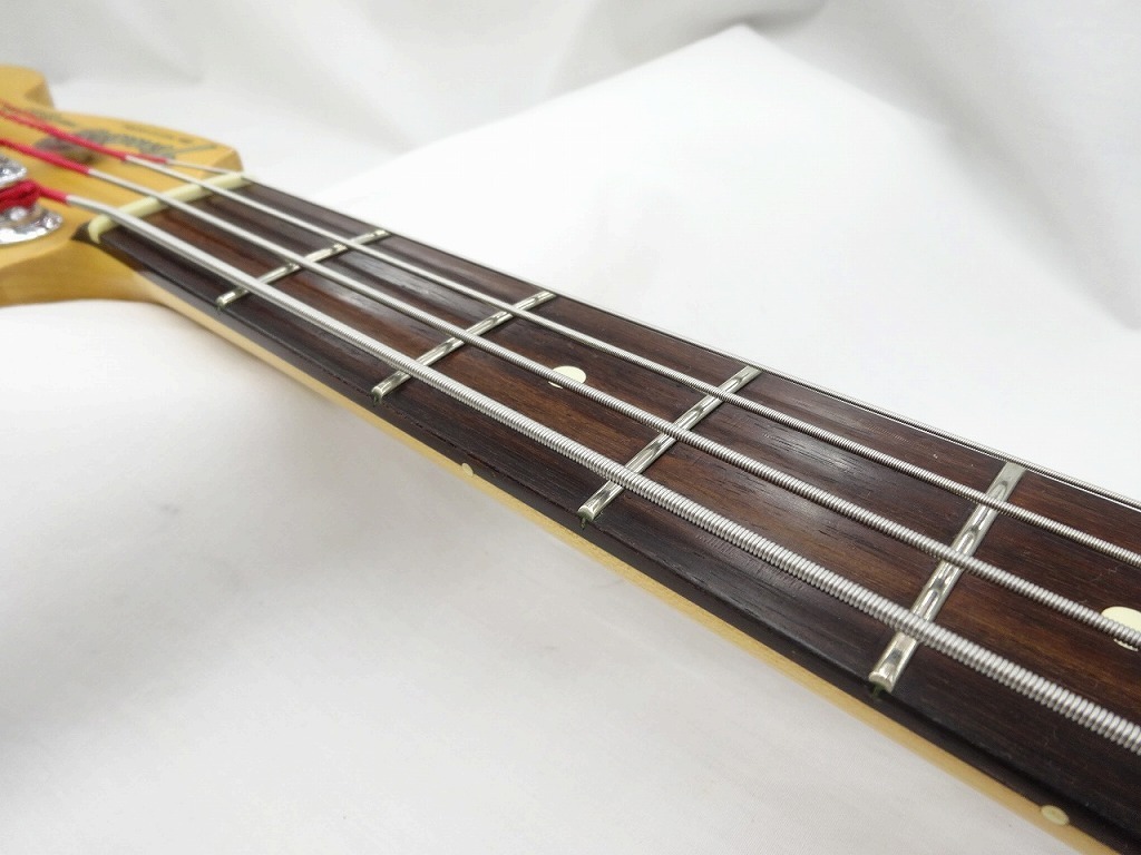 Fender フェンダー　エレキベース　プレシジョンベース FENDER プレシジョン ベース