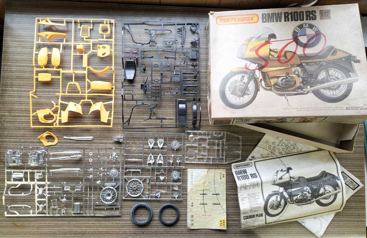 マッチボックス BMW R100 RS PK-704 1/12 Matchbox model kits R100RS プラモデル 未組立 ...