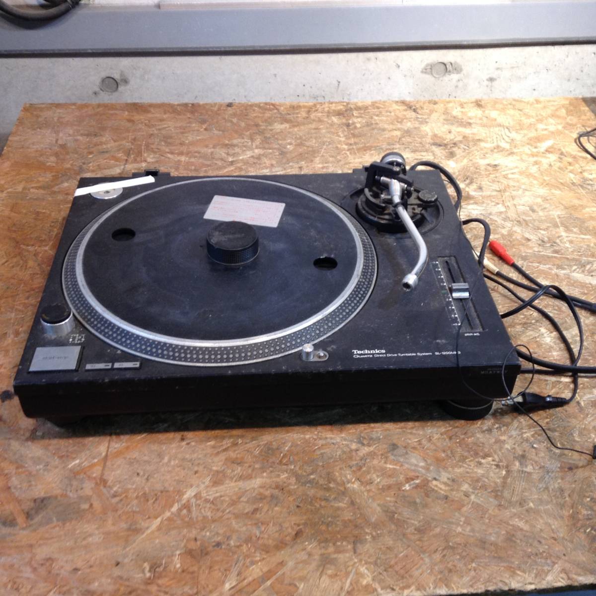 w220204-001J Technics SL-1200MK3 レコードプレイヤー 通電のみ確認