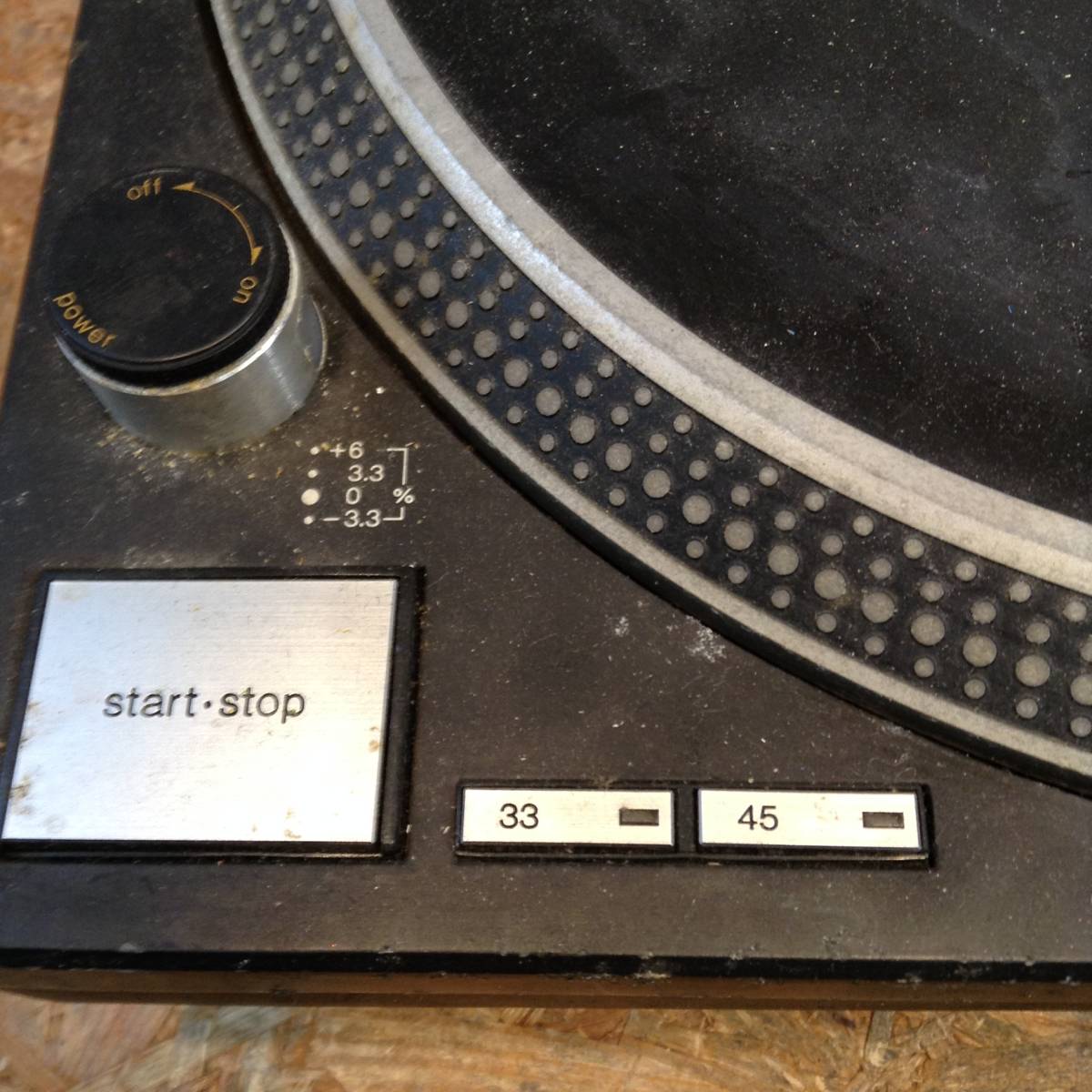 w220204-001J Technics SL-1200MK3 レコードプレイヤー 通電のみ確認