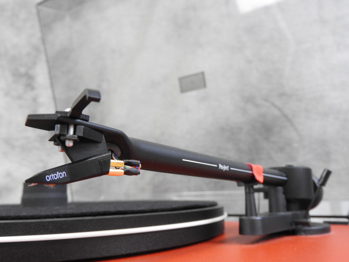 ☆ Pro-Ject プロジェクト Essential phono USB ターンテーブル 箱付き 
