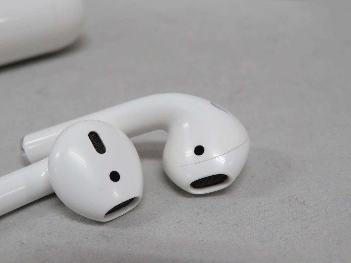 52◎CO/ Apple AirPods with Wireless Charging Case MRXJ2J/A