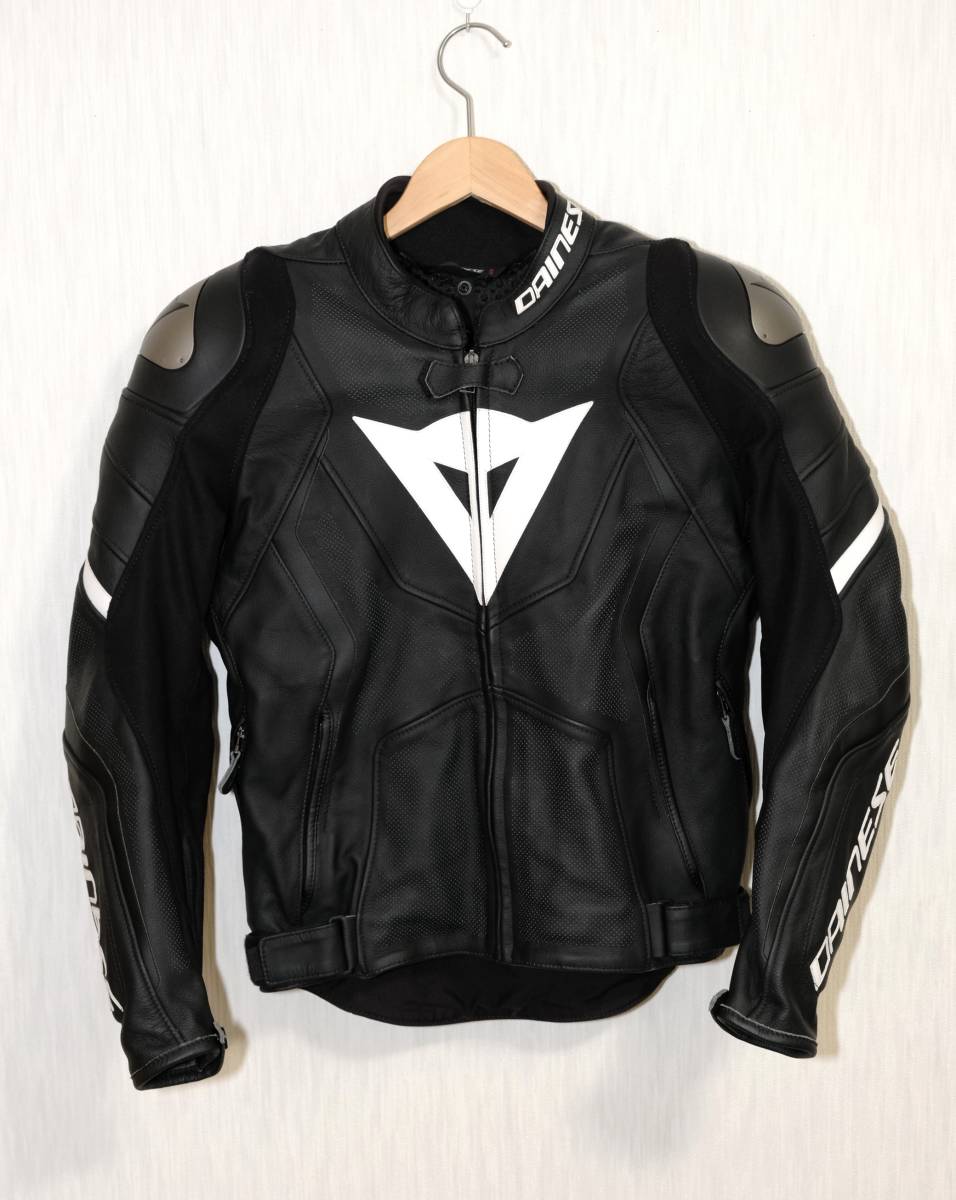 ☆訳ありの極上ユーズド Dainese ダイネーゼ AVRO 4 パンチング ☆訳ありの極上ユーズド Dainese ダイネーゼ AVRO 4 パンチング