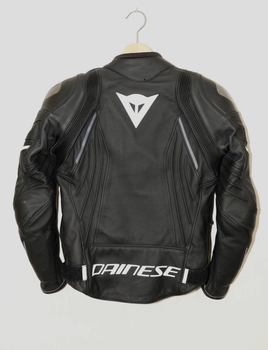 ☆訳ありの極上ユーズド Dainese ダイネーゼ AVRO 4 パンチング ☆訳ありの極上ユーズド Dainese ダイネーゼ AVRO 4 パンチング