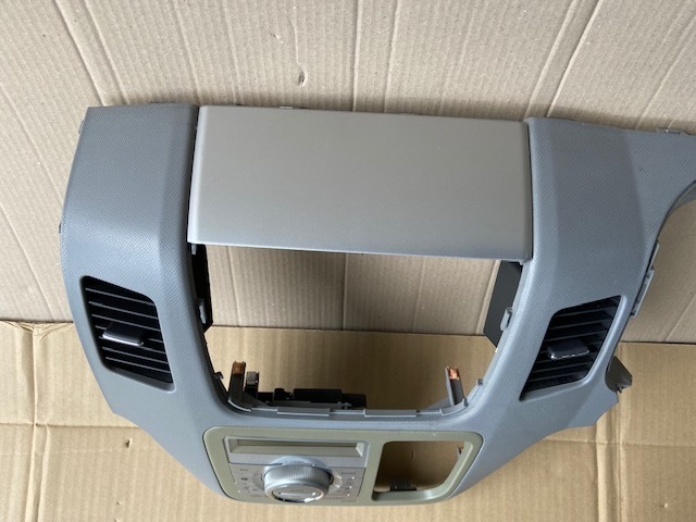 MH23S ワゴンR 純正 オーディオパネル | センターパネル オーディオパネルの通販 スズキ アップ ワゴンR&frasl;MH23S mh23s 中古品 2.4-7 ワゴンr スティングレー H23年