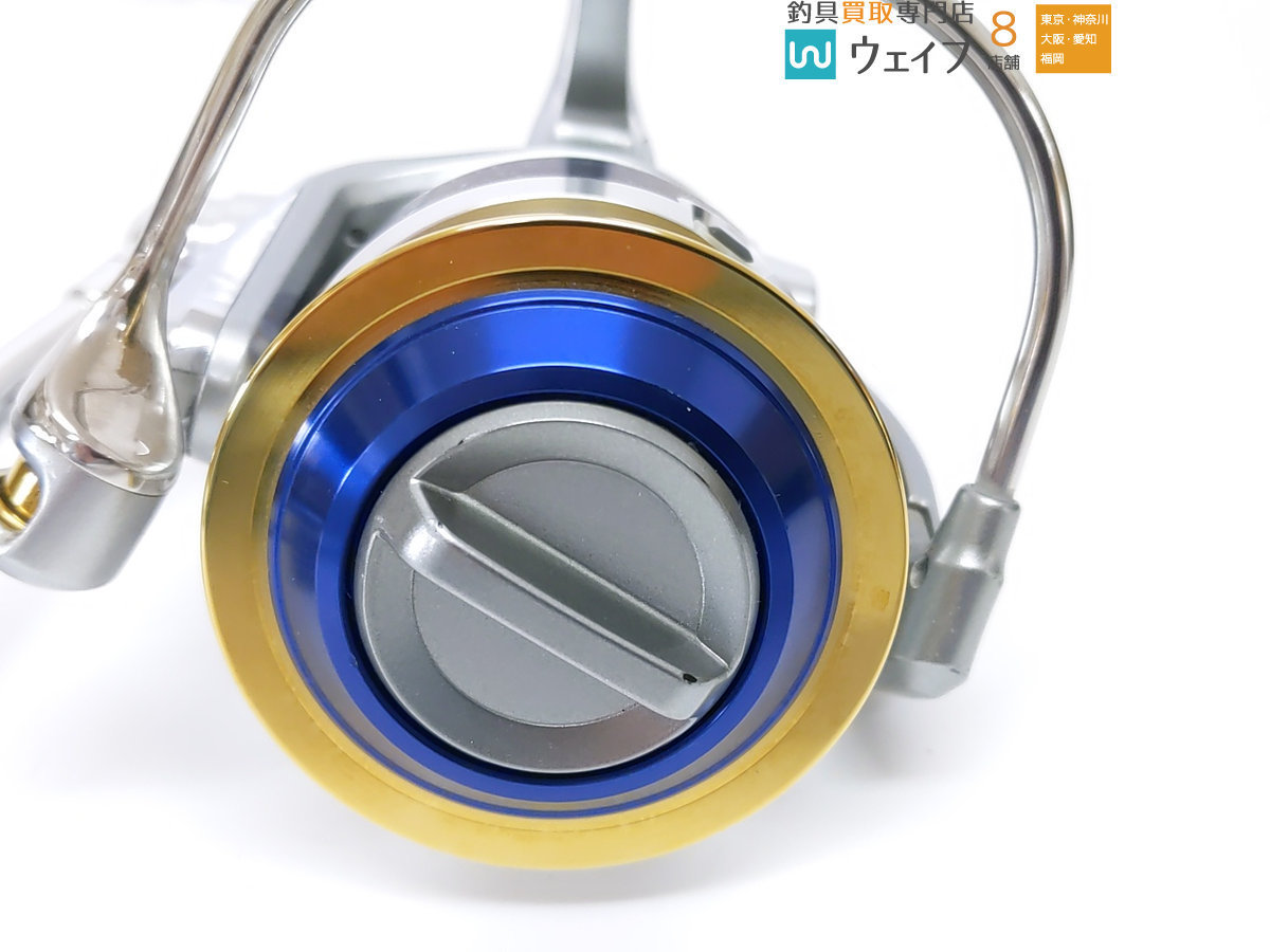 ダイワ ソルティガZ 4500H カスタムハンドルノブ付属、スタジオ